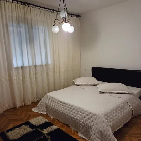 아파트 Floral Retreat